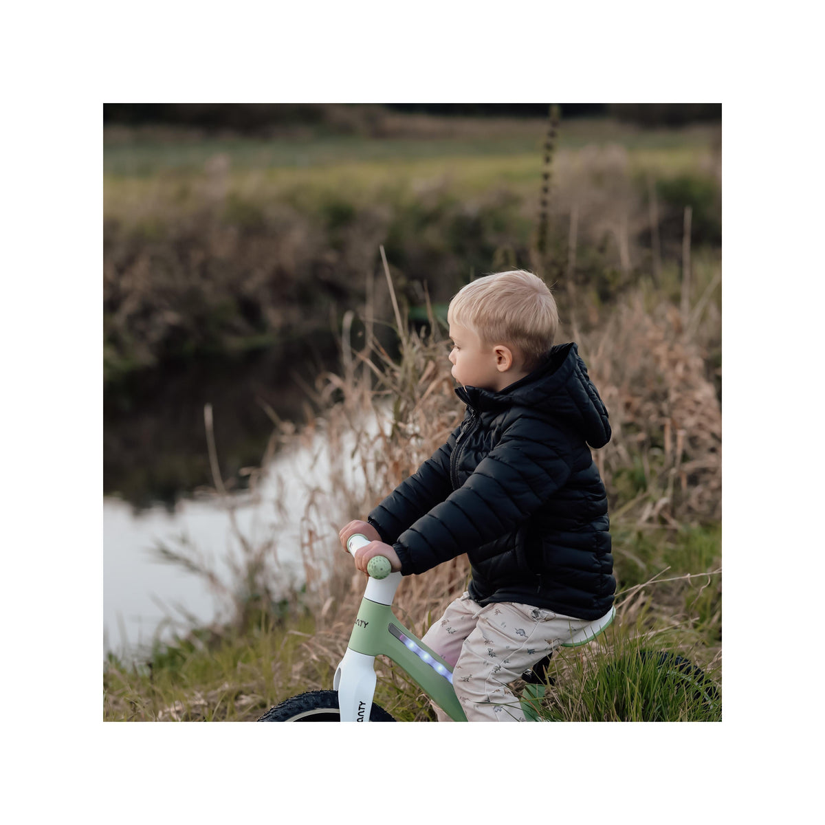 Chanty Go Grøn Løbecykel | Med Integreret Lys