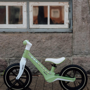 Chanty Go Green Balance Bike | With Integrated Light